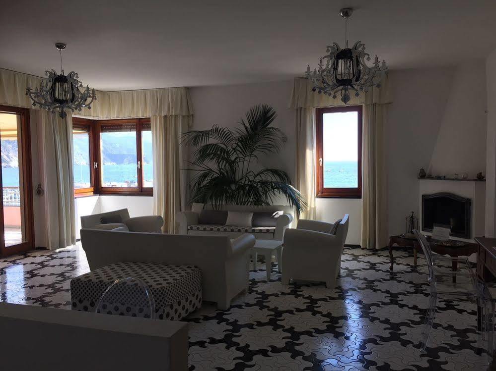 Affittacamere Lo Scoglio Monterosso al Mare Exteriér fotografie